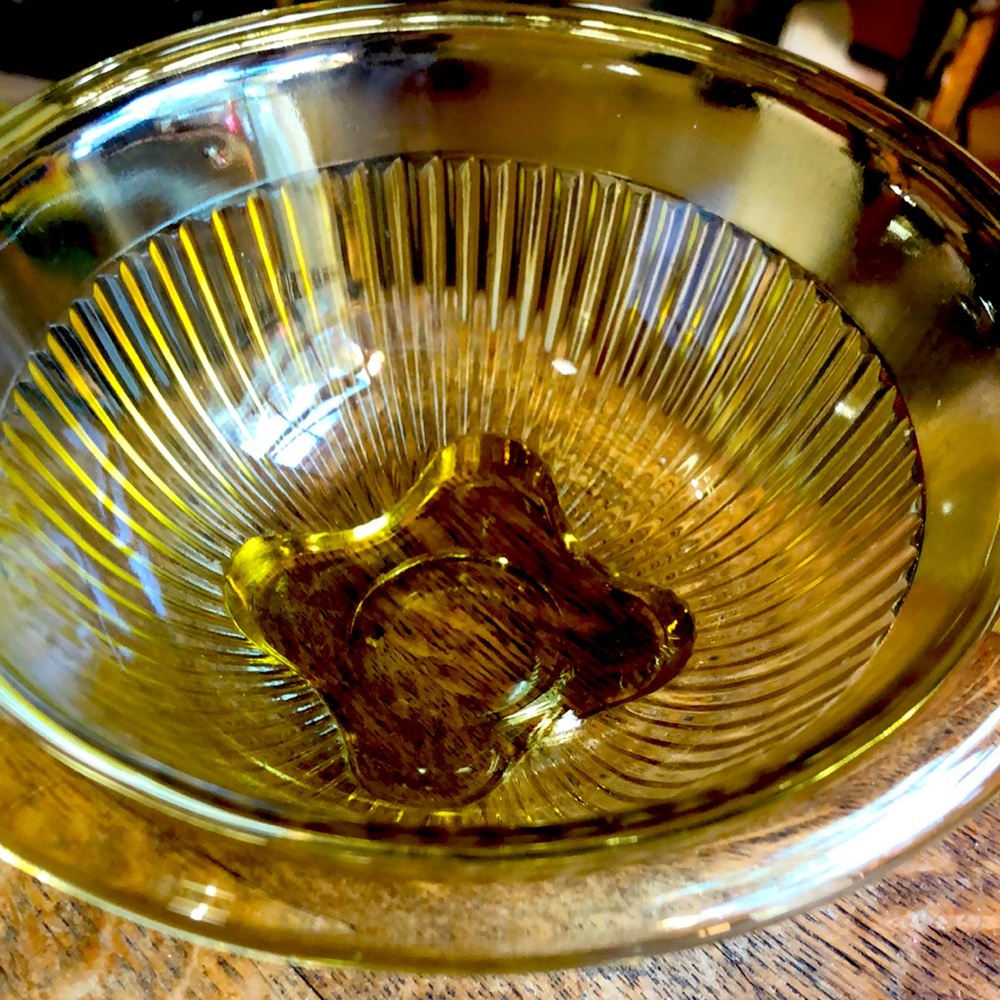 Federal ribbed glass serving bowl 7 inches diameter yellow